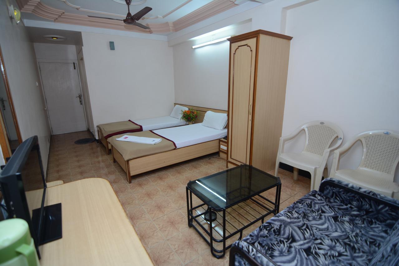 Hotel Kirti Jāmnagar Exterior foto